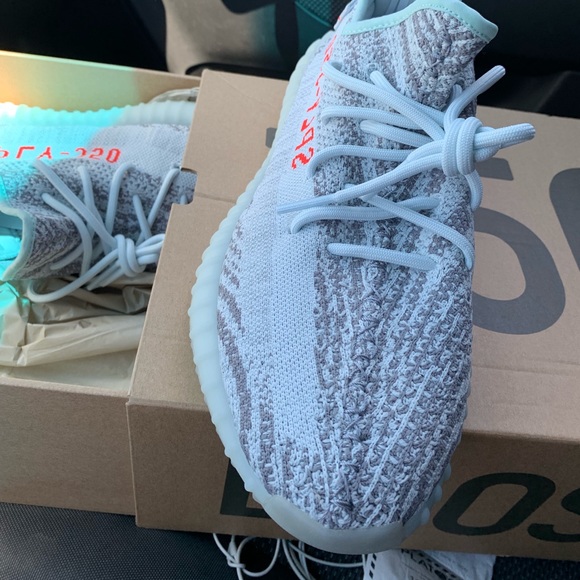 Yeezy Boost 350 V2 Blue Tint - Picture 2 of 4